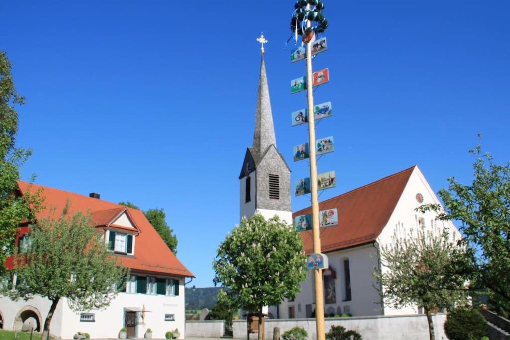 Wohlfuehlapartment Mit Charme Hergensweiler Exterior foto